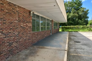 Fresh Choice Market Place exterior1